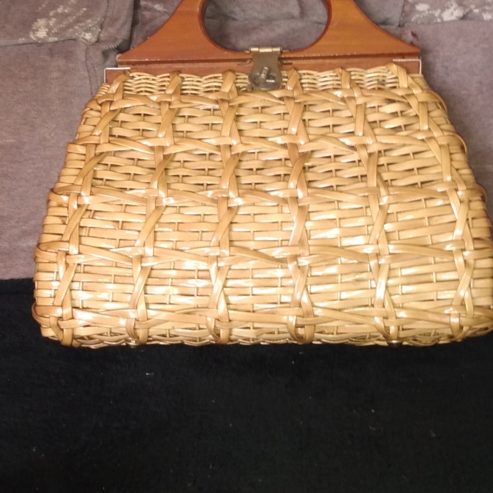 Straw Weaved Ladies Handbag